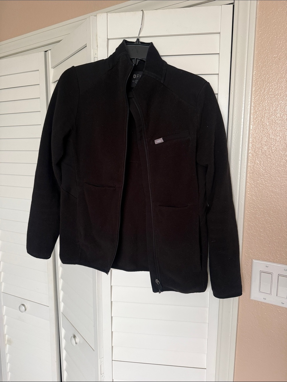 FIGS Utility Jacket - Picture 2 of 4